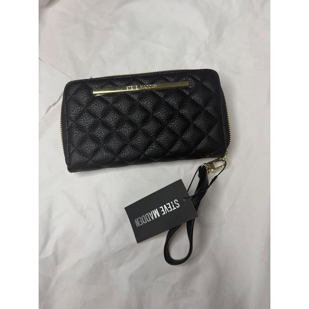 Steve Madden Black Quilted Zip Around Wristlet Wallet Gold Tone Logo Bar NEW